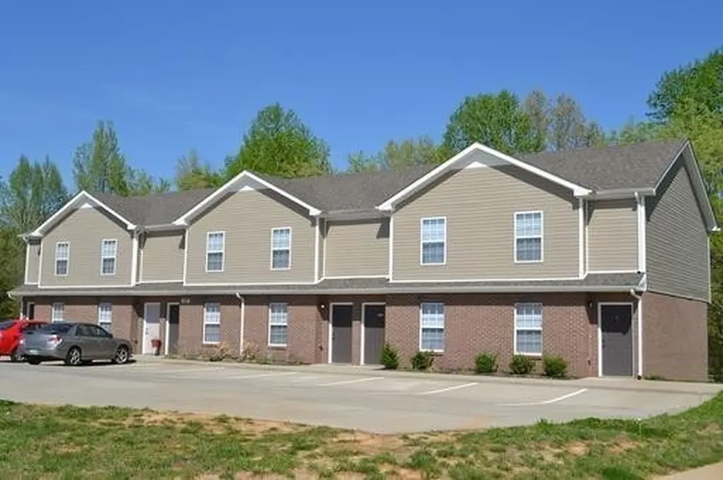 685 Oliver Loop Clarksville TN 37040