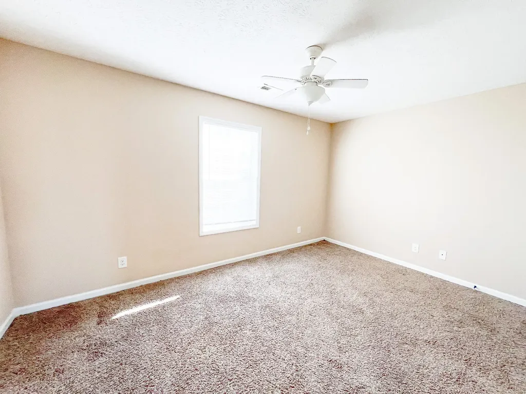 685 Oliver Loop Clarksville TN 37040