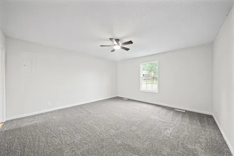 628 Woodhaven Drive Clarksville TN 37042