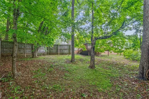 628 Woodhaven Drive Clarksville TN 37042