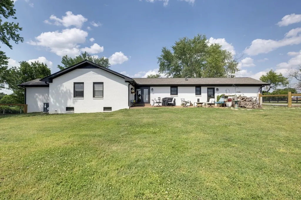 1071 Connie Drive Gallatin TN 37066