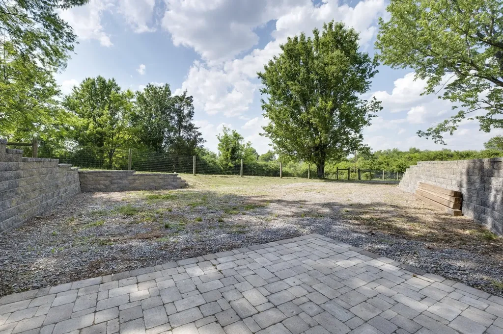 1071 Connie Drive Gallatin TN 37066