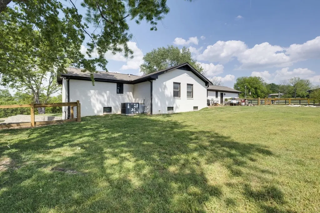 1071 Connie Drive Gallatin TN 37066