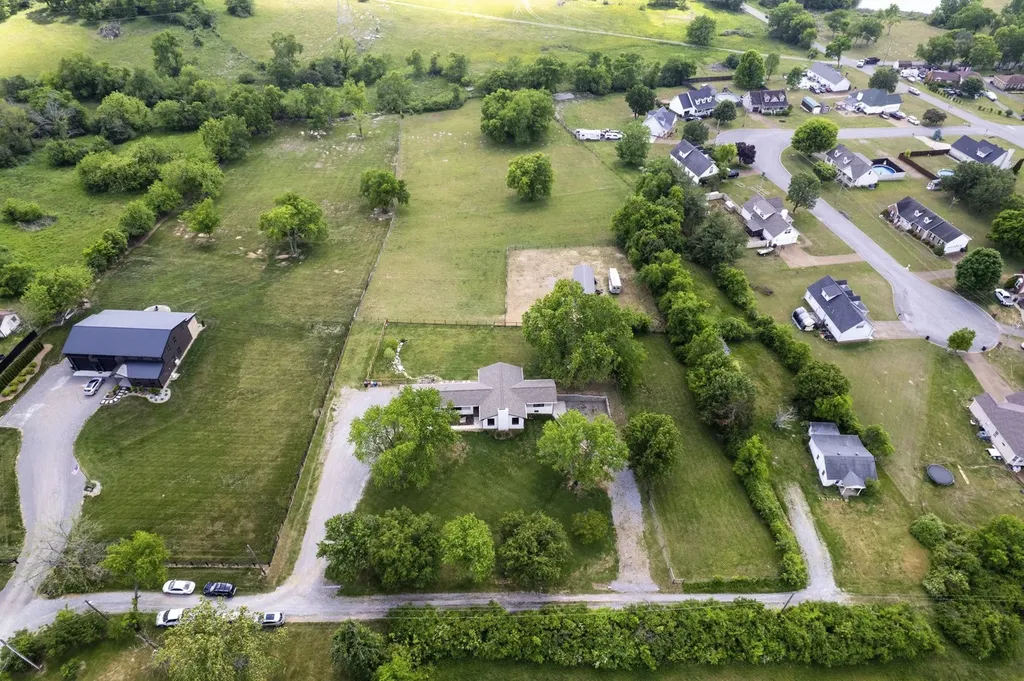 1071 Connie Drive Gallatin TN 37066