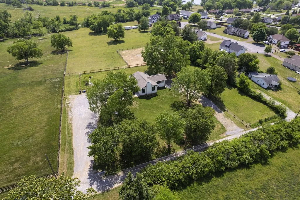 1071 Connie Drive Gallatin TN 37066