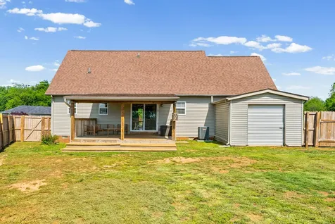 202 Man O War Drive Oak Grove KY 42262