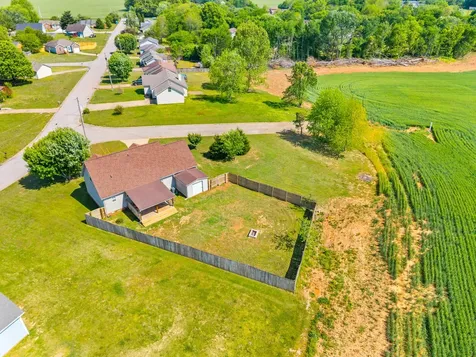 202 Man O War Drive Oak Grove KY 42262