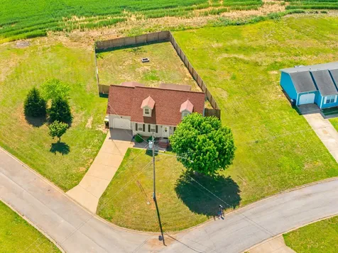202 Man O War Drive Oak Grove KY 42262