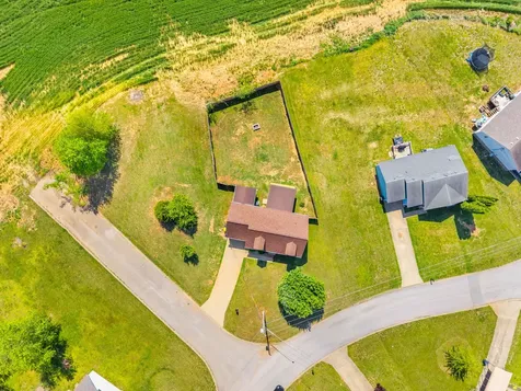 202 Man O War Drive Oak Grove KY 42262