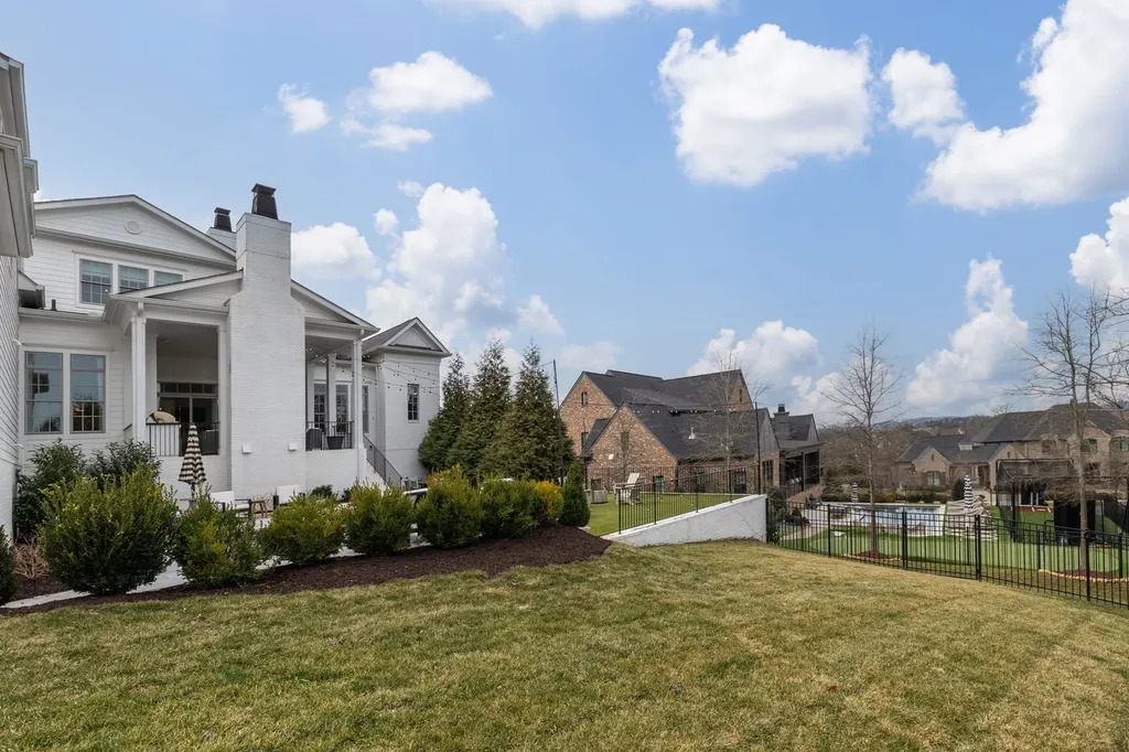 9242 Lehigh Drive Brentwood TN 37027