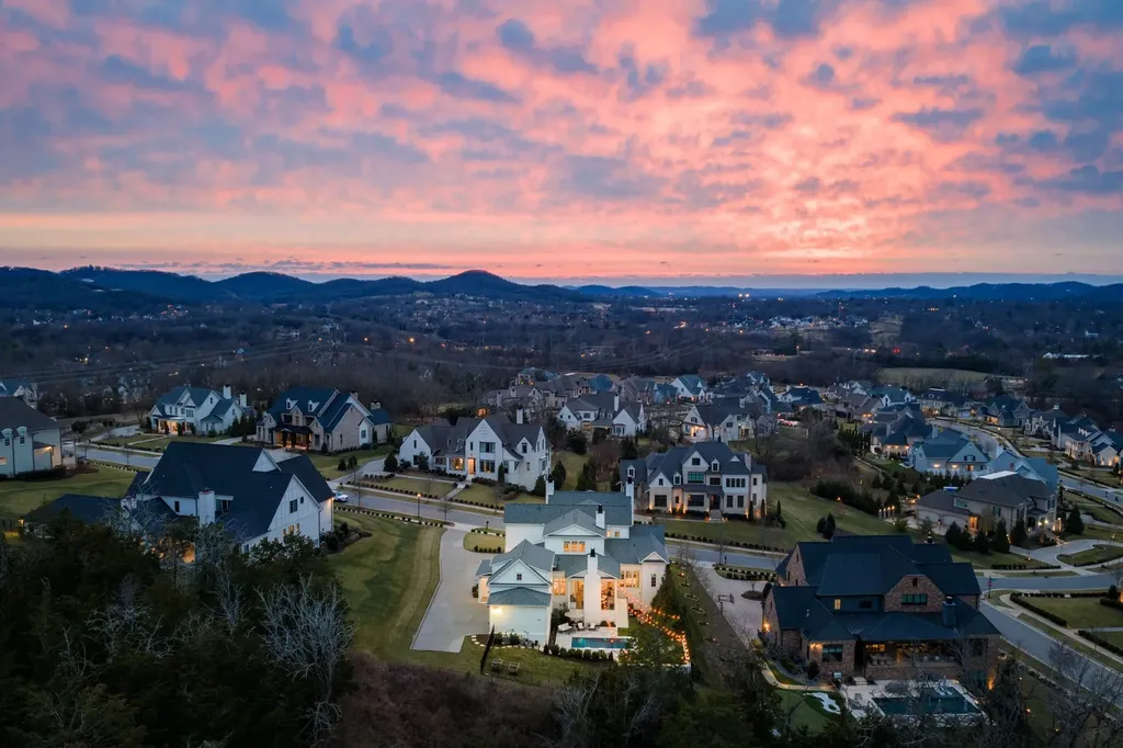 9242 Lehigh Drive Brentwood TN 37027