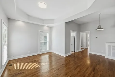 1613A 7th Ave, N Nashville TN 37208