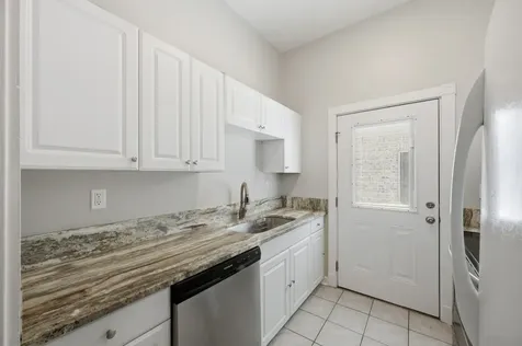 1613A 7th Ave, N Nashville TN 37208