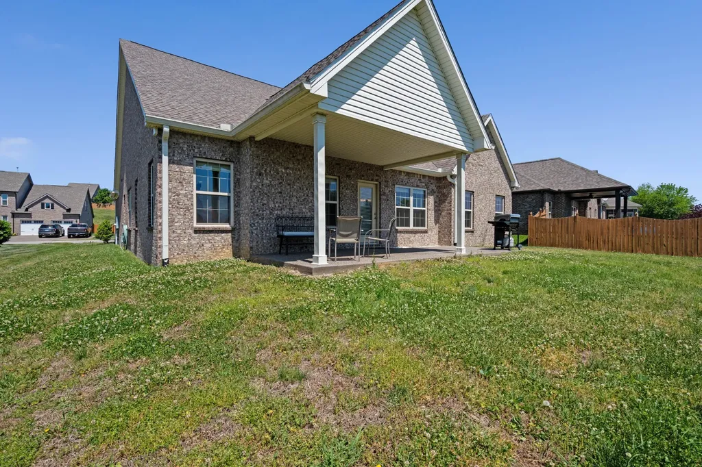 168 Meandering Drive Lebanon TN 37090