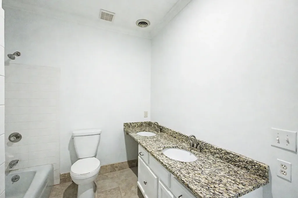 4487 Post Place Nashville TN 37205