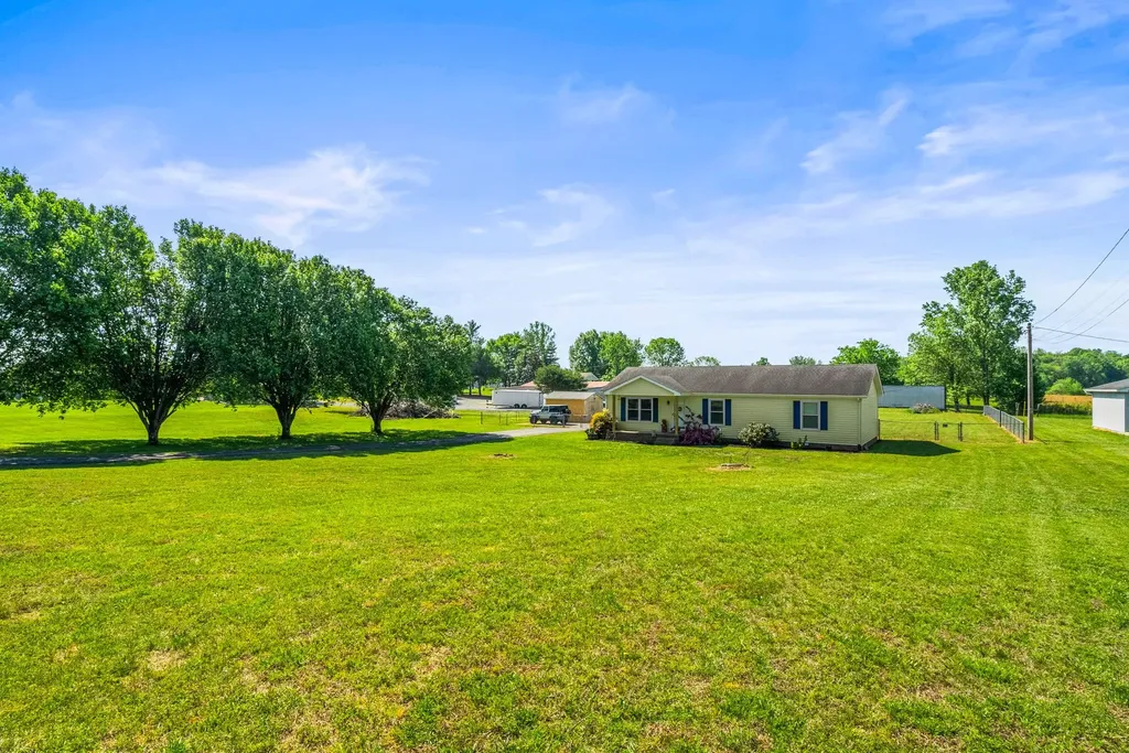 3922 Armstrong Road Springfield TN 37172