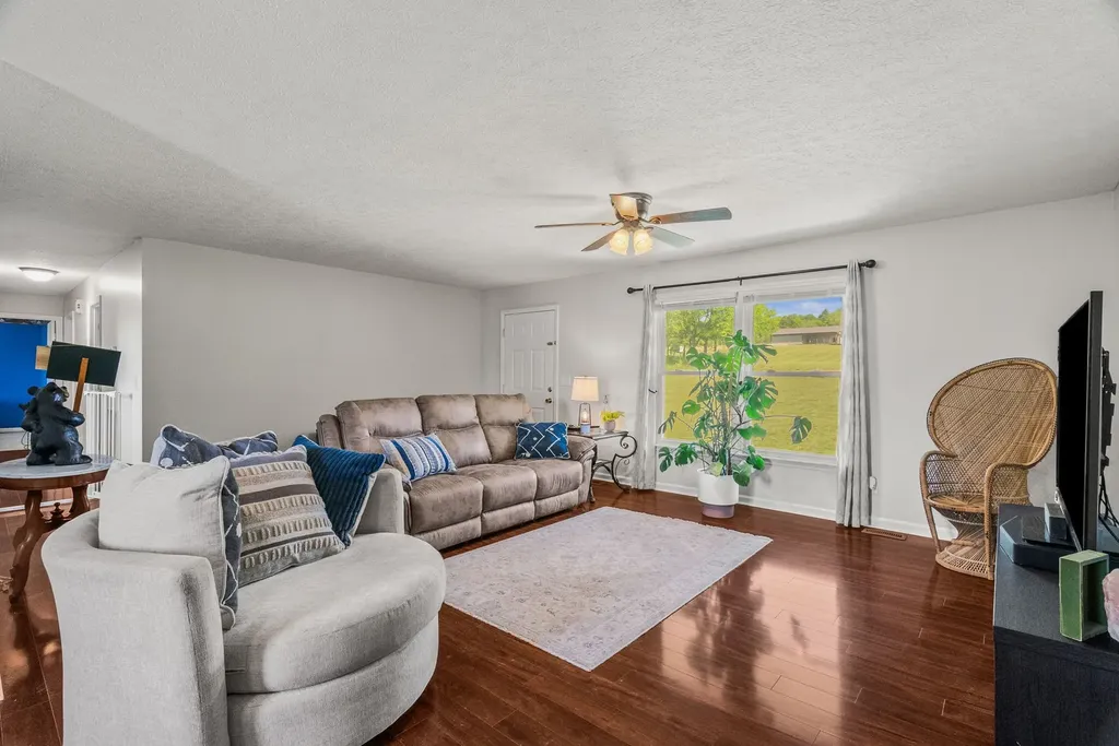 3922 Armstrong Road Springfield TN 37172