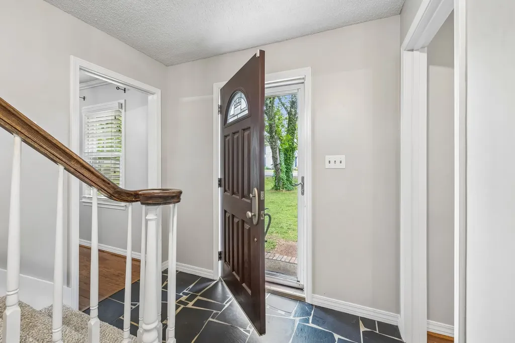 1305 Jewell Drive Columbia TN 38401