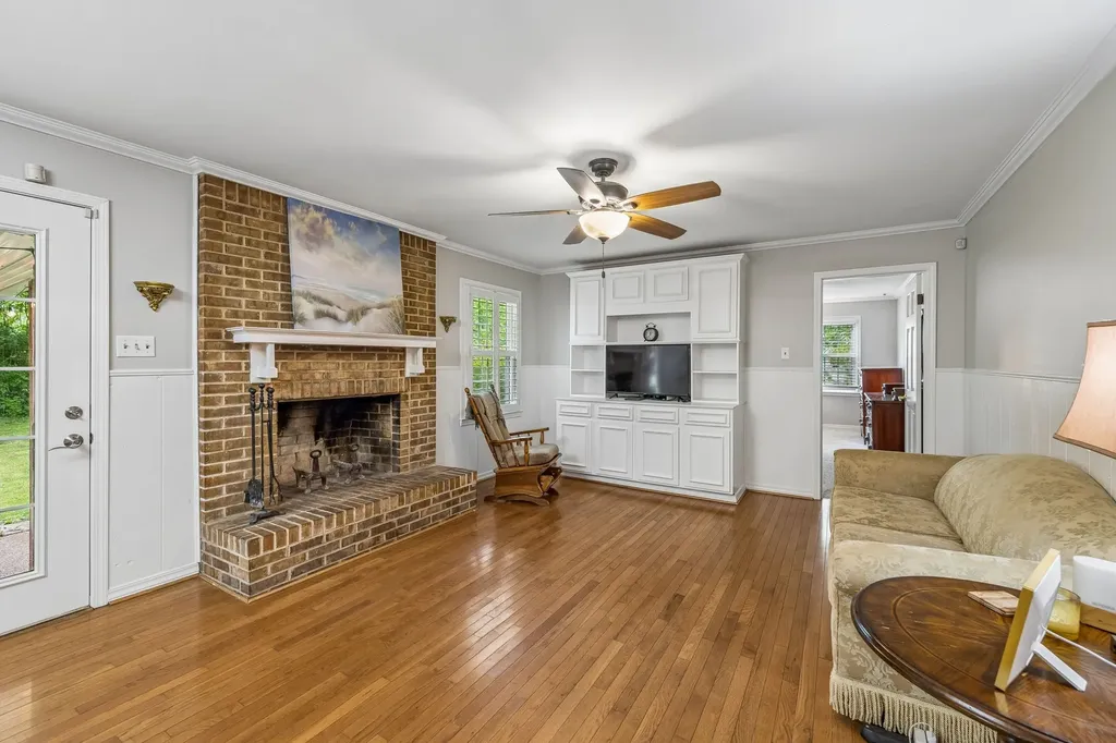 1305 Jewell Drive Columbia TN 38401