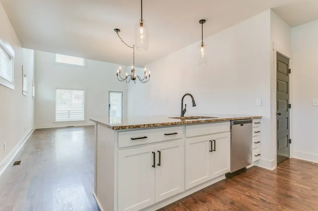 3221B Lincoln Avenue Nashville TN 37218