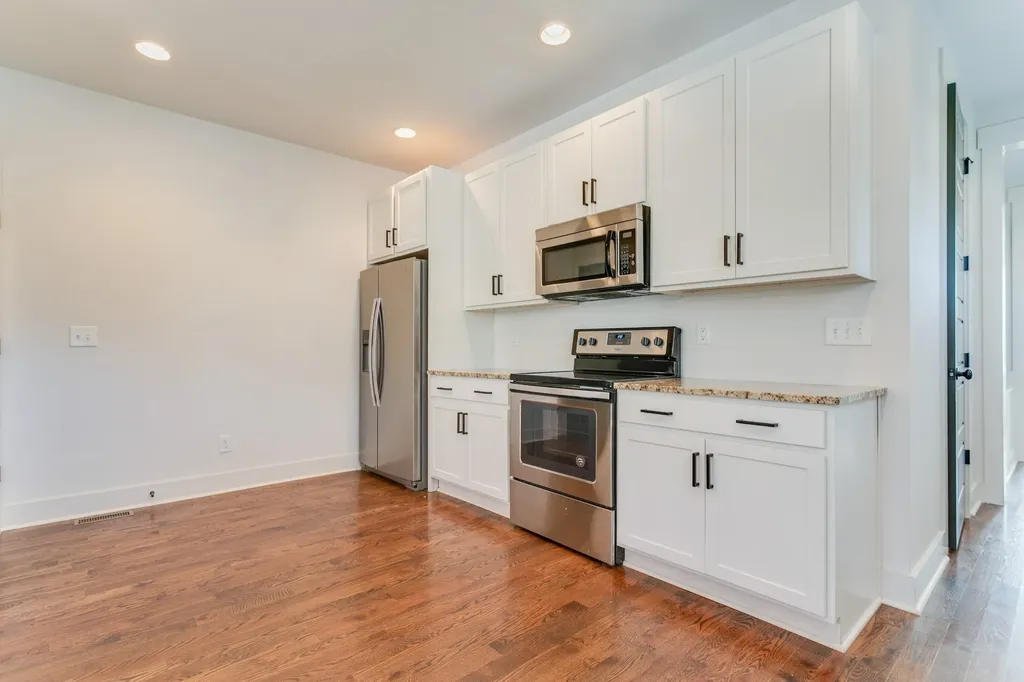 3221B Lincoln Avenue Nashville TN 37218