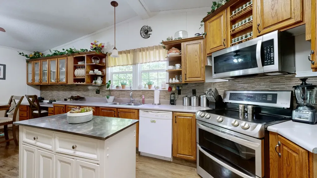 250 Brazzell Road Dickson TN 37055