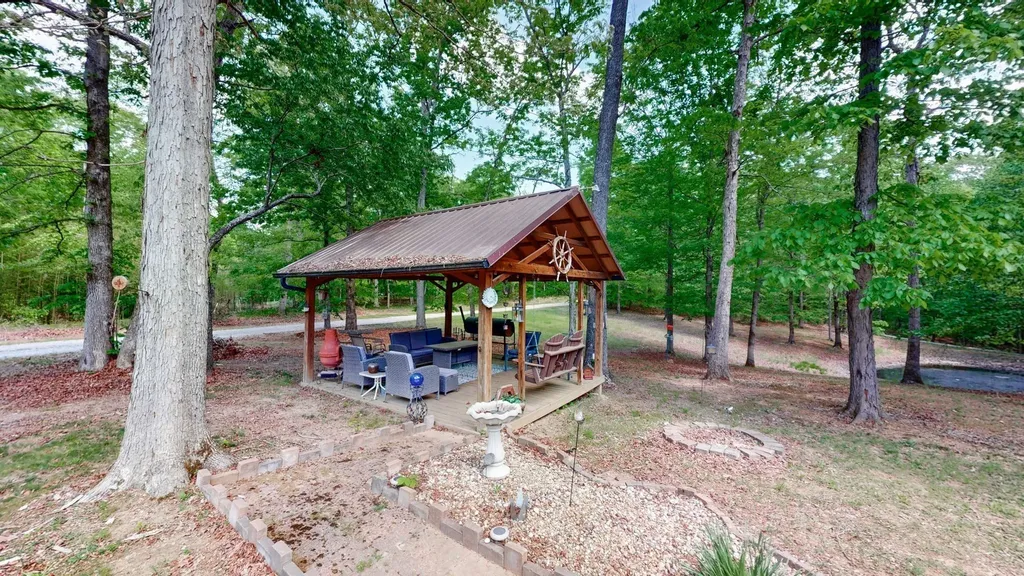 250 Brazzell Road Dickson TN 37055
