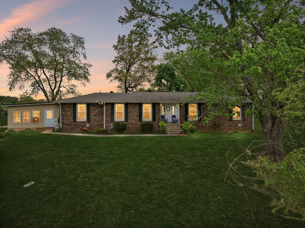 7102 Hartsville Pike Lebanon TN 37087