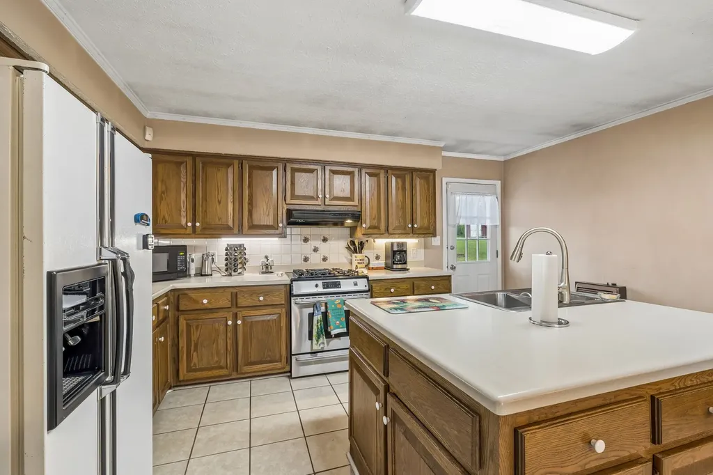 7102 Hartsville Pike Lebanon TN 37087