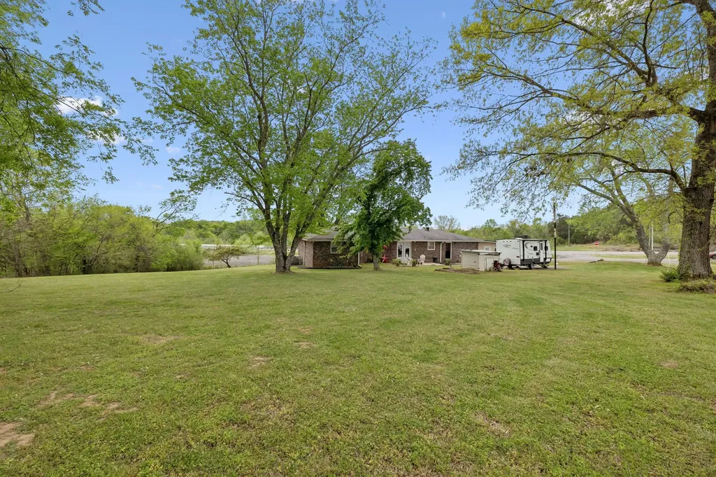 7102 Hartsville Pike Lebanon TN 37087