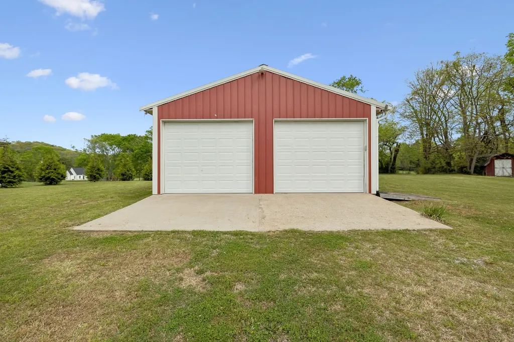 7102 Hartsville Pike Lebanon TN 37087