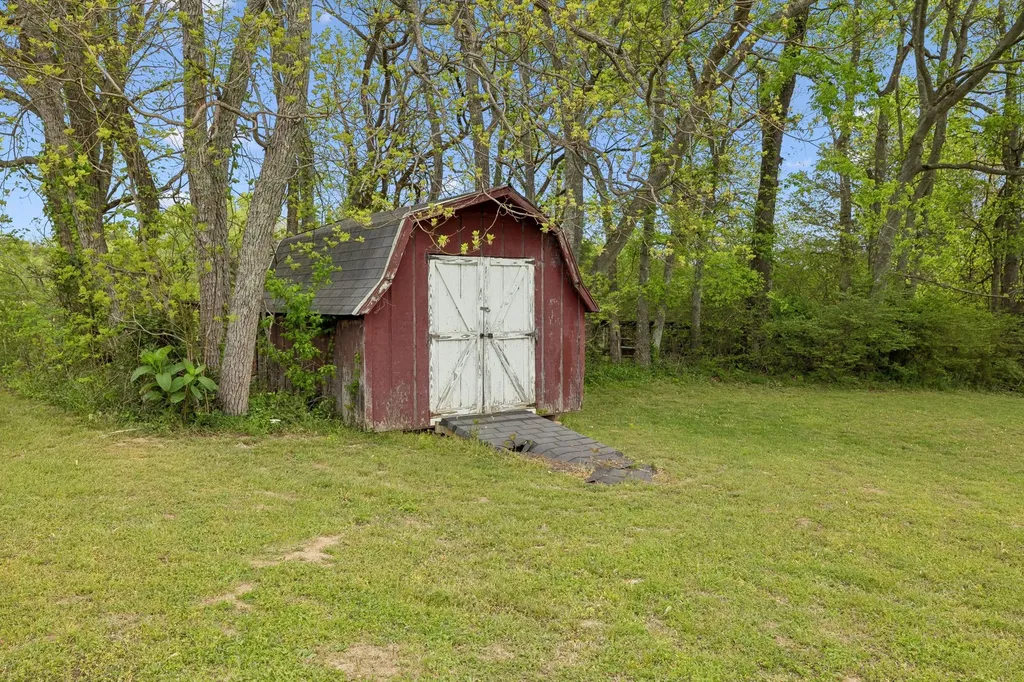 7102 Hartsville Pike Lebanon TN 37087