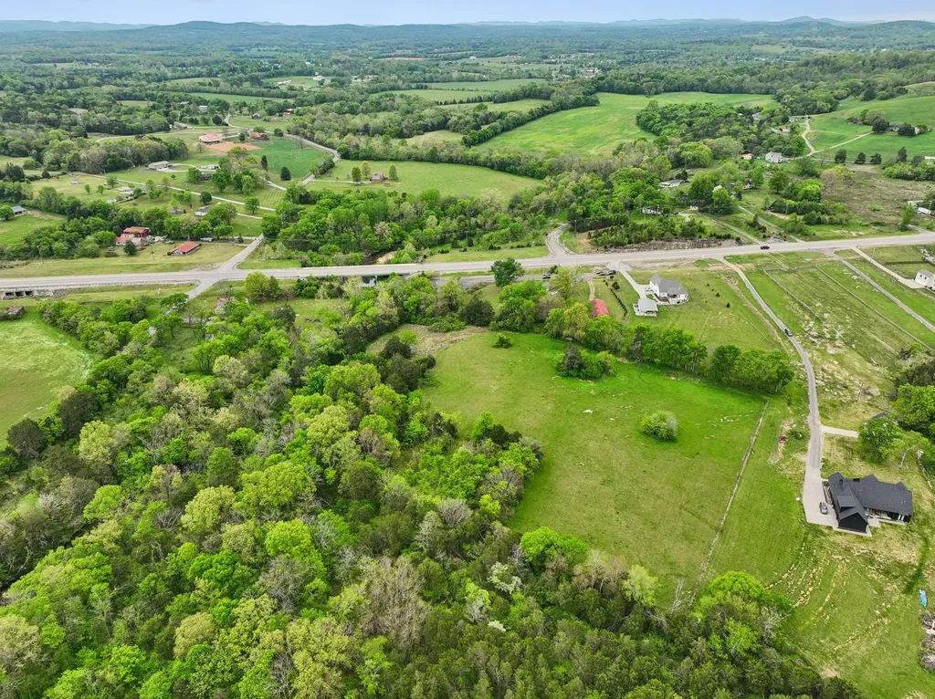 7102 Hartsville Pike Lebanon TN 37087