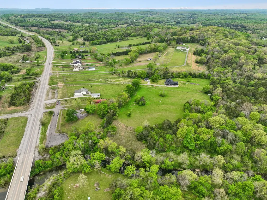 7102 Hartsville Pike Lebanon TN 37087