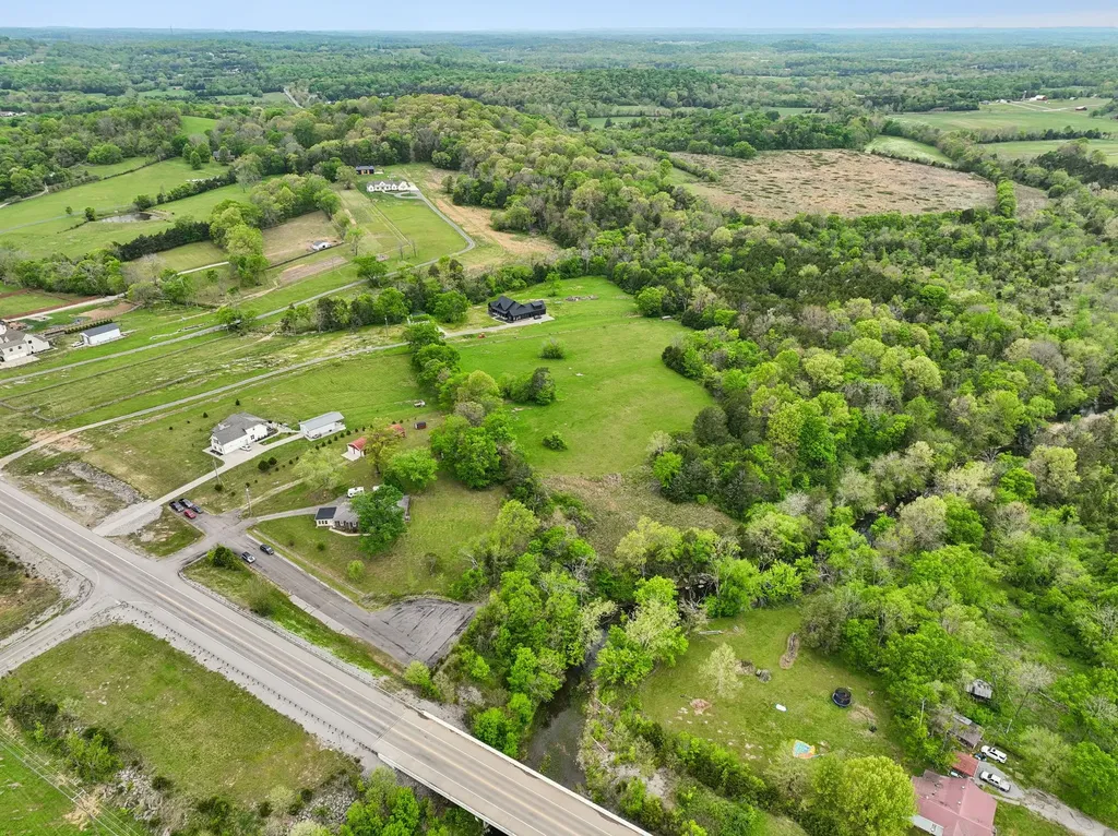 7102 Hartsville Pike Lebanon TN 37087
