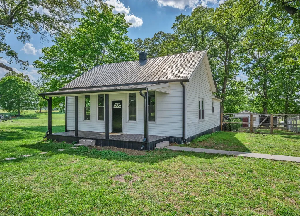 5912 Old Church Road Springfield TN 37172