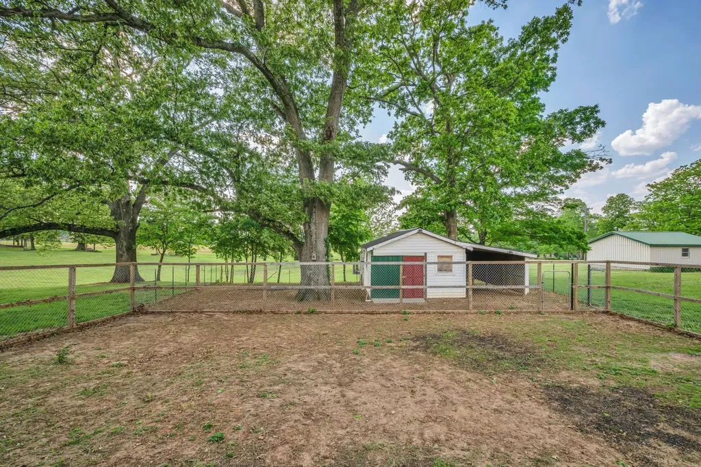5912 Old Church Road Springfield TN 37172