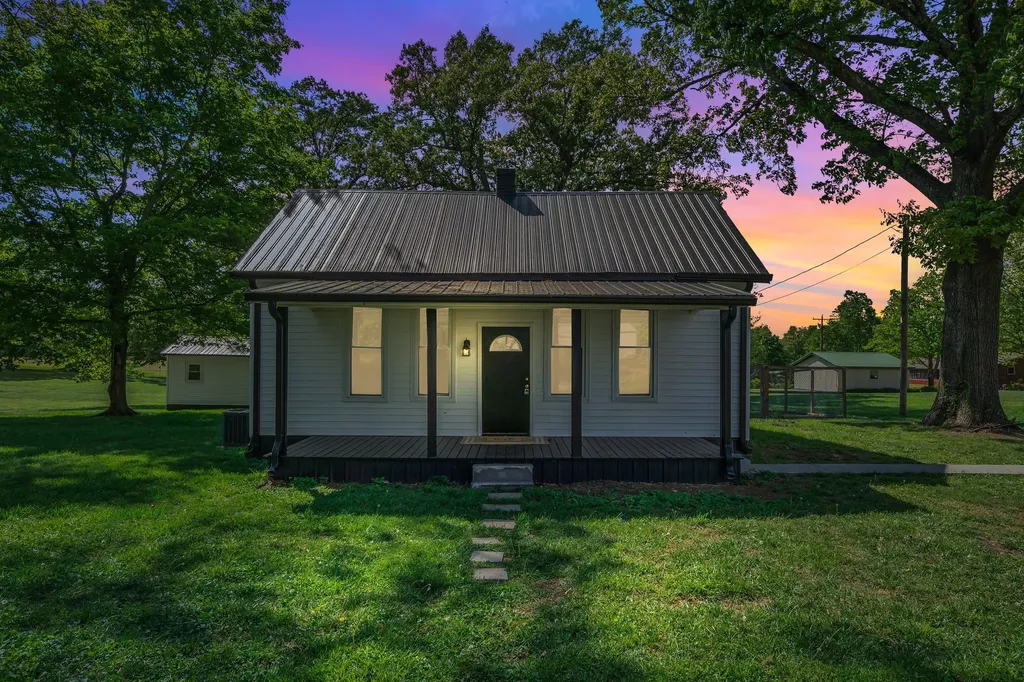5912 Old Church Road Springfield TN 37172