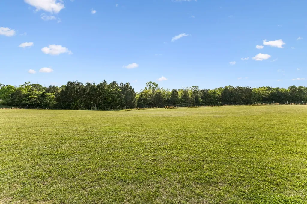 2089 Bear Creek Pike Columbia TN 38401
