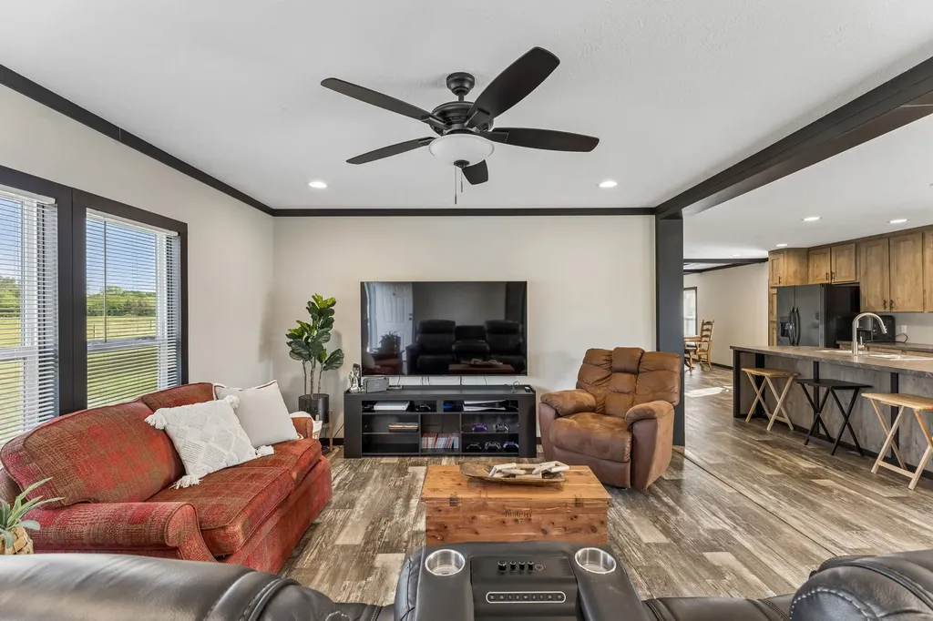 2089 Bear Creek Pike Columbia TN 38401