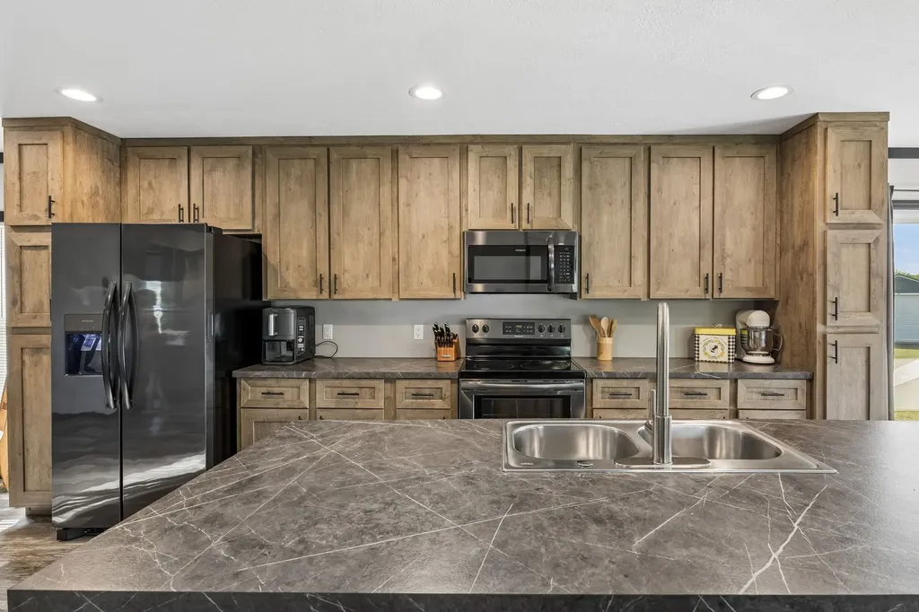 2089 Bear Creek Pike Columbia TN 38401