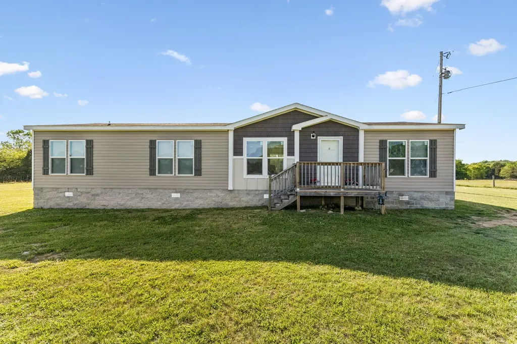 2089 Bear Creek Pike Columbia TN 38401