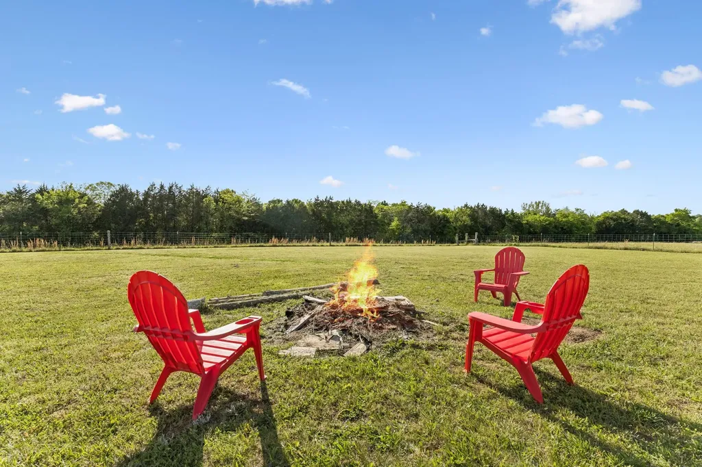 2089 Bear Creek Pike Columbia TN 38401