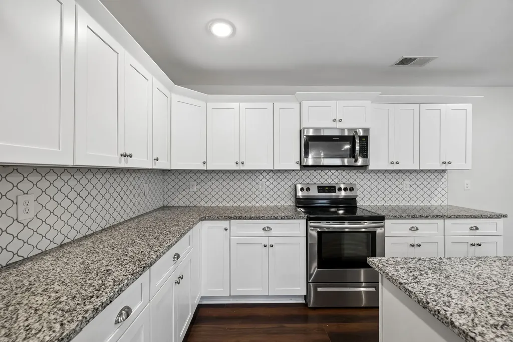 1016 Forestwood Road Ashland City TN 37015