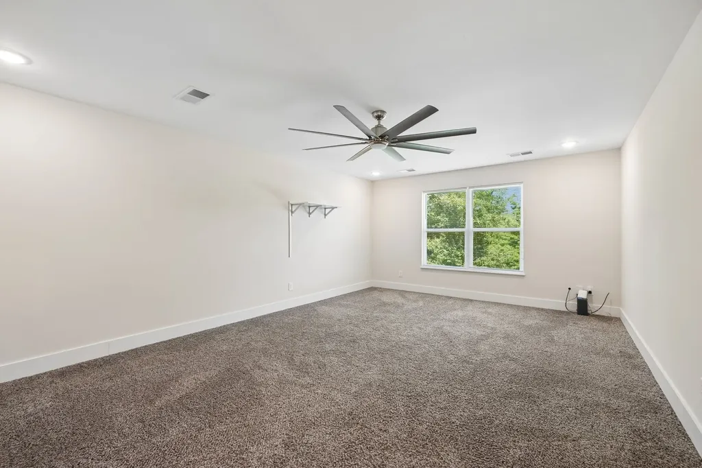 1016 Forestwood Road Ashland City TN 37015