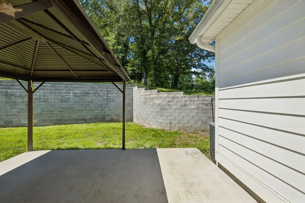 1016 Forestwood Road Ashland City TN 37015