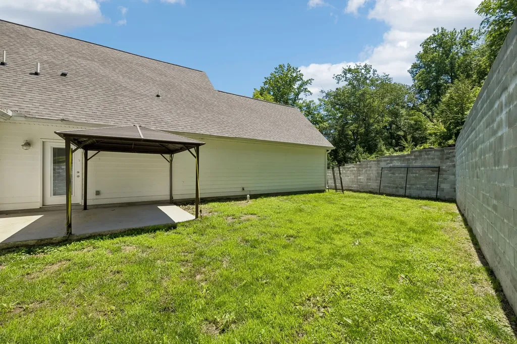 1016 Forestwood Road Ashland City TN 37015