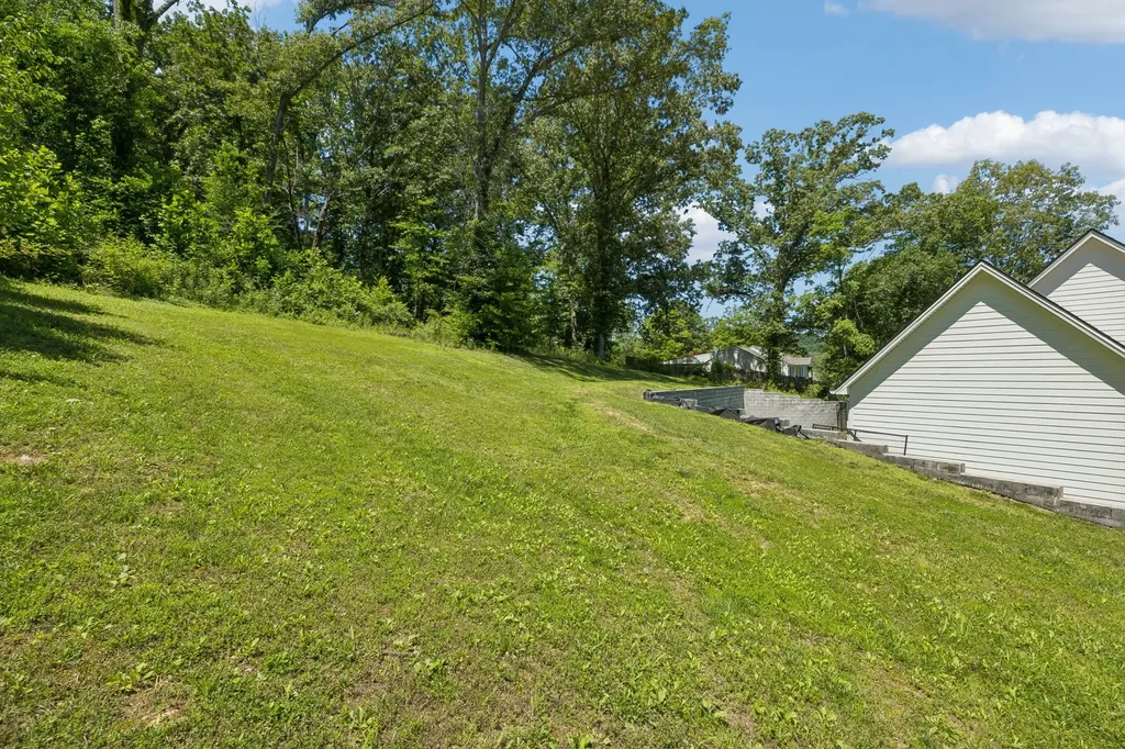 1016 Forestwood Road Ashland City TN 37015