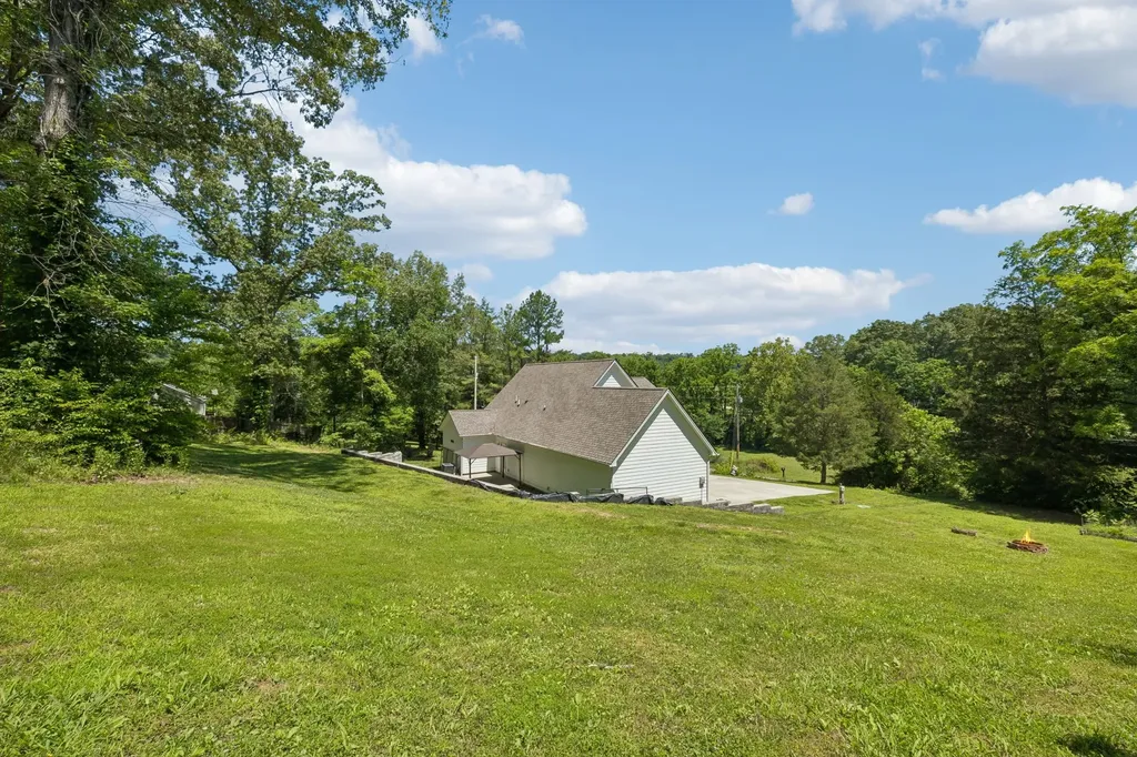 1016 Forestwood Road Ashland City TN 37015