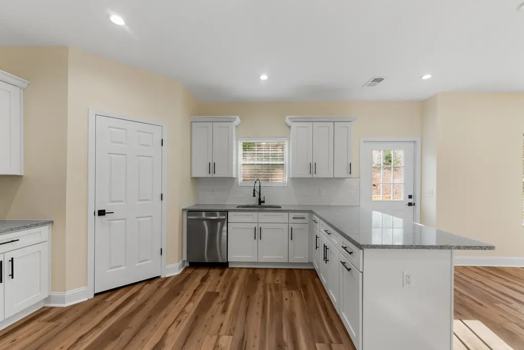 4745 Long Branch Antioch TN 37013